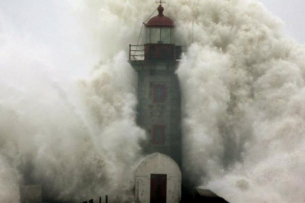 Porto a Big Wave Surfer